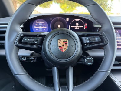 2026 Porsche Macan Macan Electric