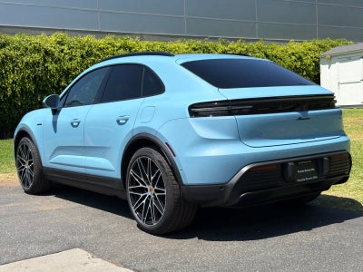 2026 Porsche Macan Macan Electric