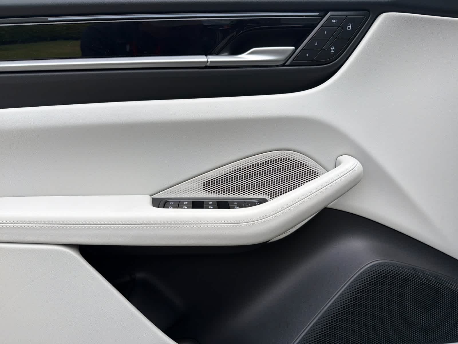2026 Porsche Macan Macan Electric