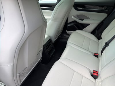 2026 Porsche Macan Macan Electric