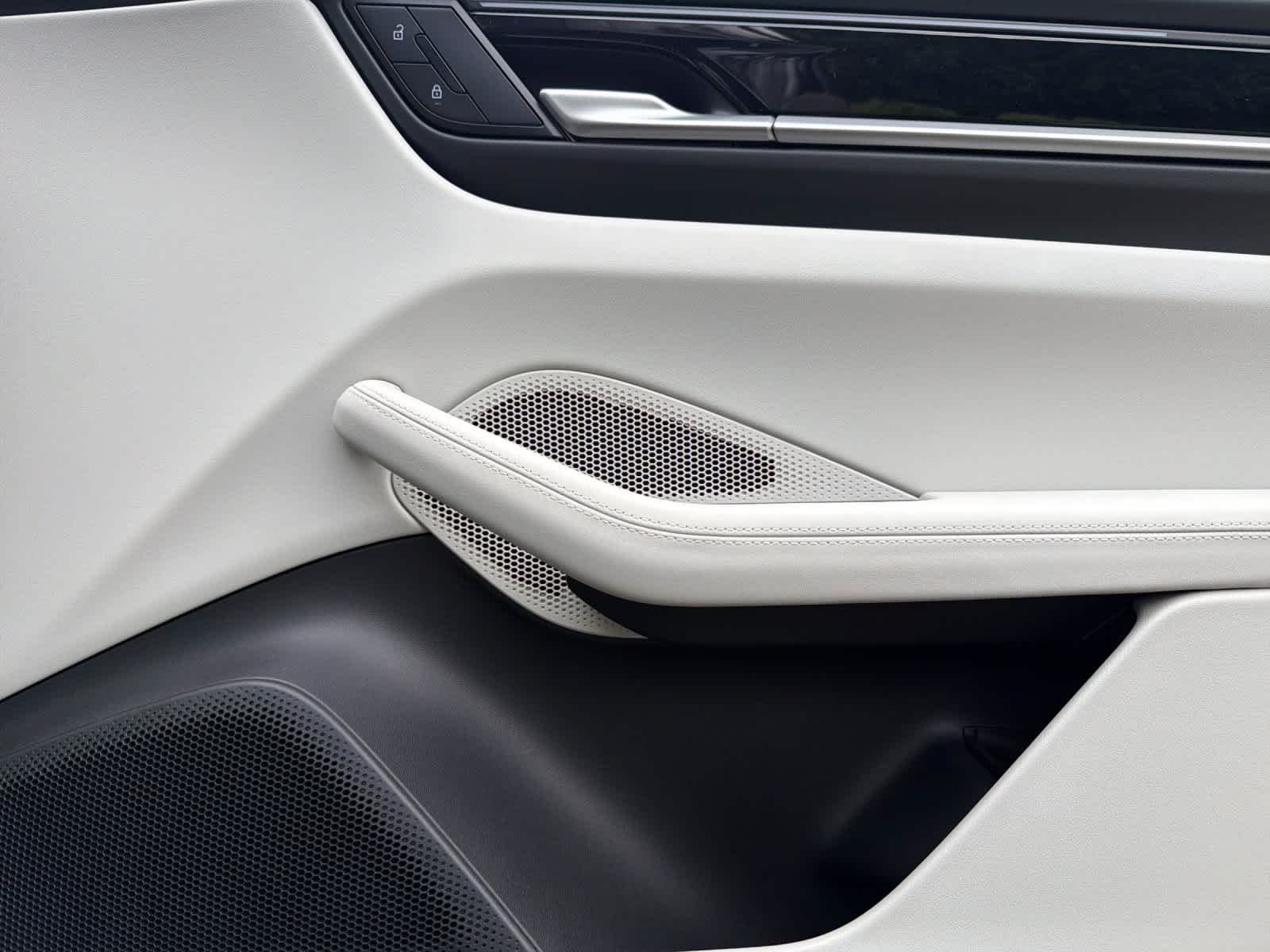 2026 Porsche Macan Macan Electric