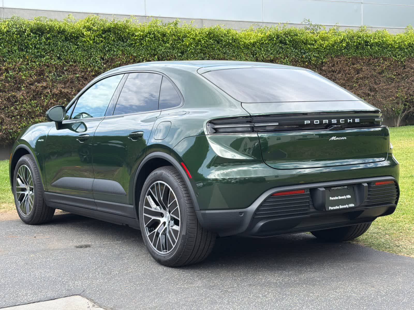 2026 Porsche Macan Macan Electric