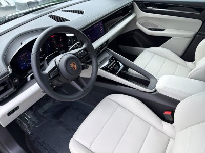 2026 Porsche Macan Macan Electric