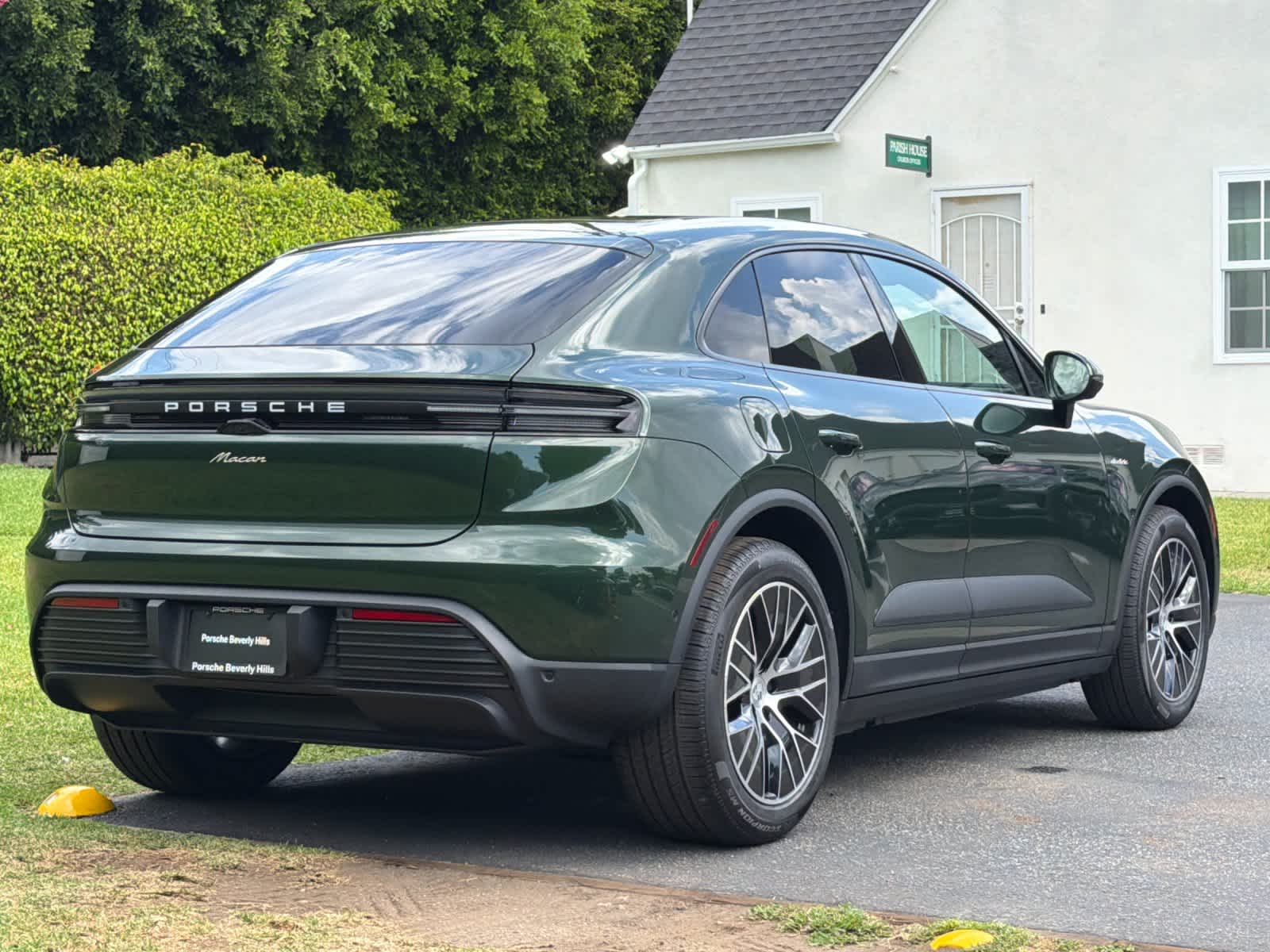 2026 Porsche Macan Macan Electric