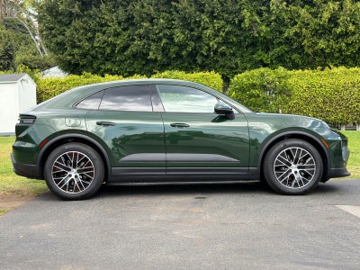 2026 Porsche Macan Macan Electric