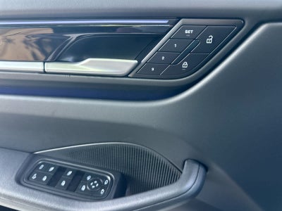 2025 Porsche Macan Macan Electric
