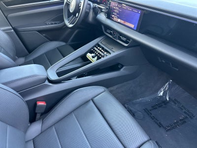 2025 Porsche Macan Macan Electric