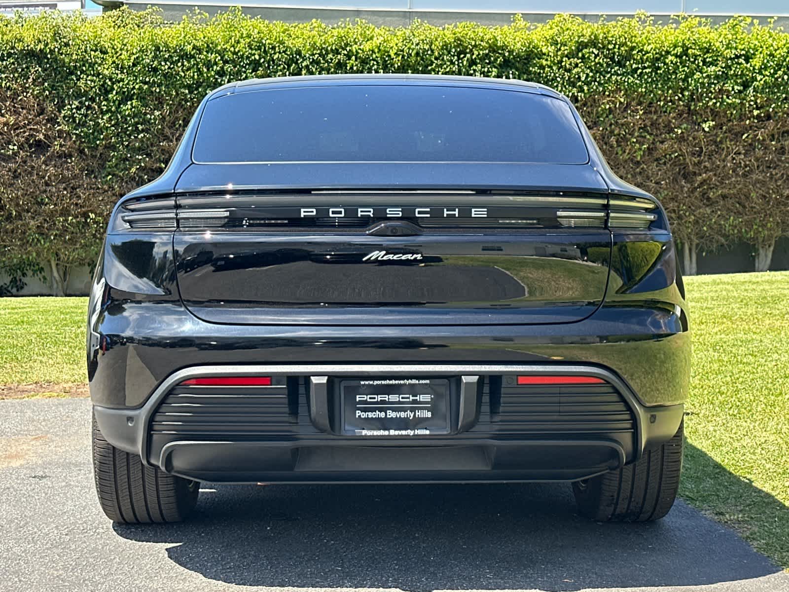 2025 Porsche Macan Macan Electric