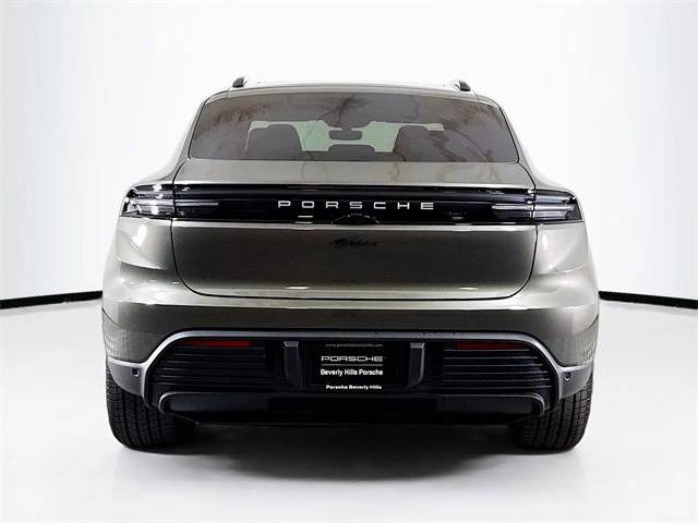 2025 Porsche Macan Electric