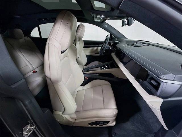 2025 Porsche Macan Electric