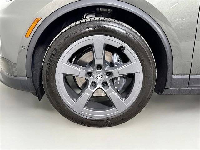 2025 Porsche Macan Electric