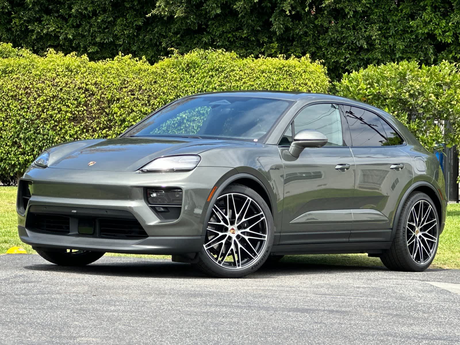 2026 Porsche Macan Macan Electric