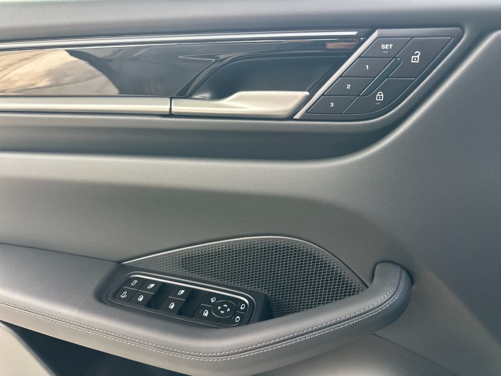 2026 Porsche Macan Macan Electric