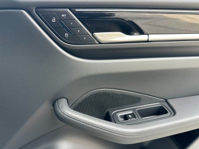 2026 Porsche Macan Macan Electric