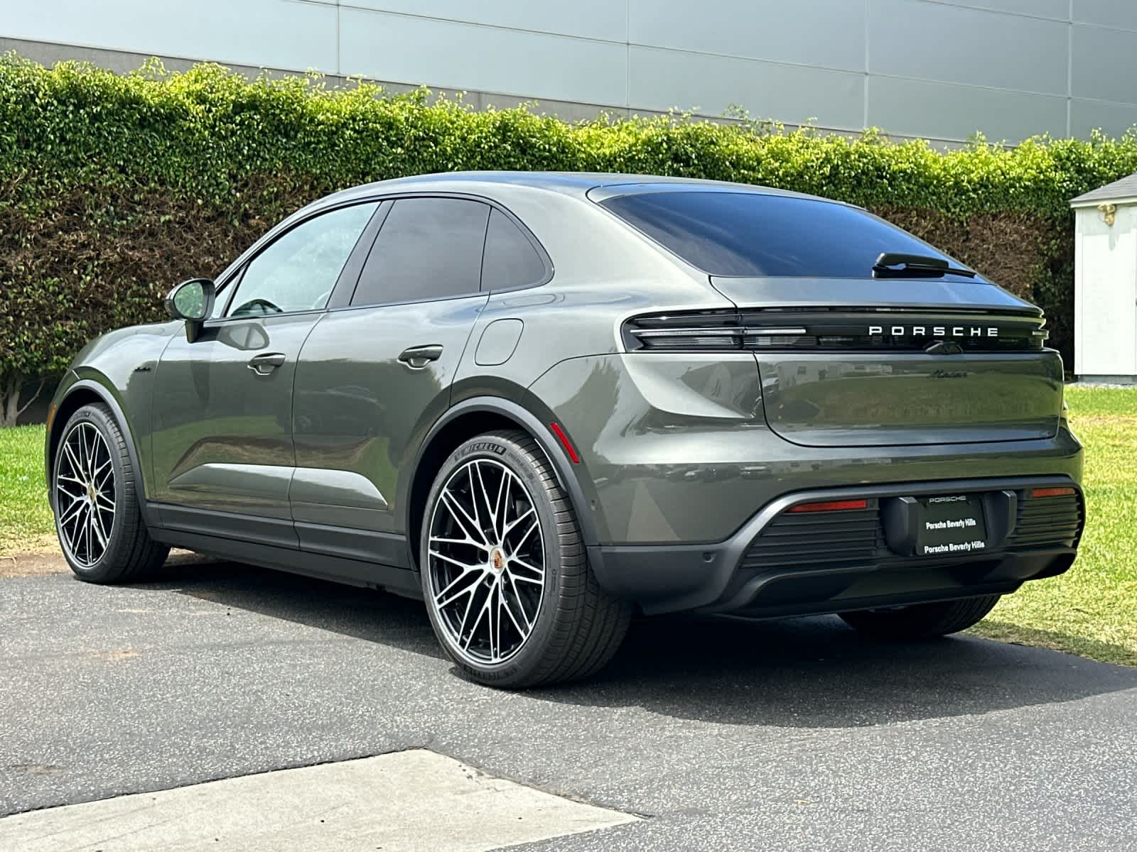 2026 Porsche Macan Macan Electric