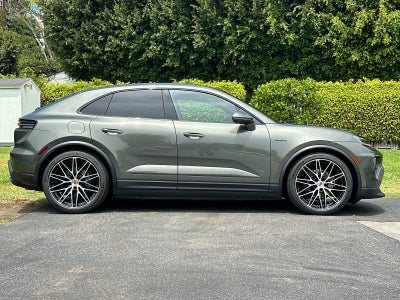2026 Porsche Macan Macan Electric