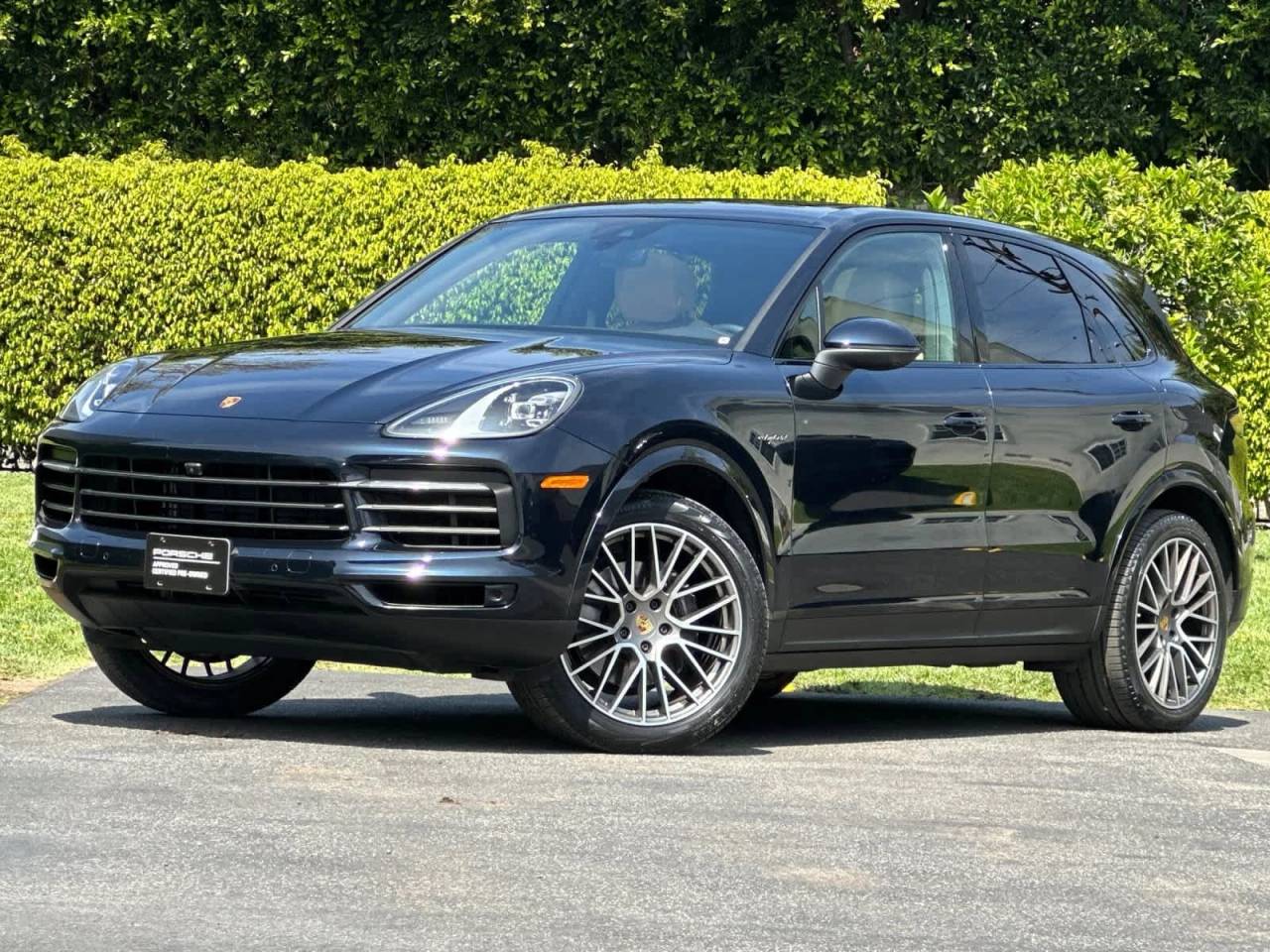 2023 Porsche Cayenne E-Hybrid Platinum Edition