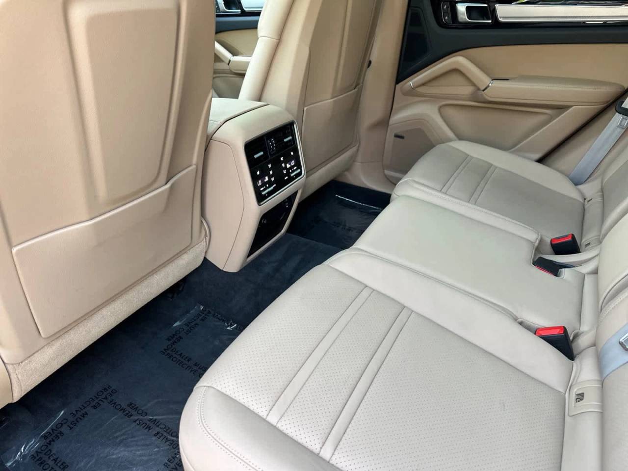 2023 Porsche Cayenne E-Hybrid Platinum Edition