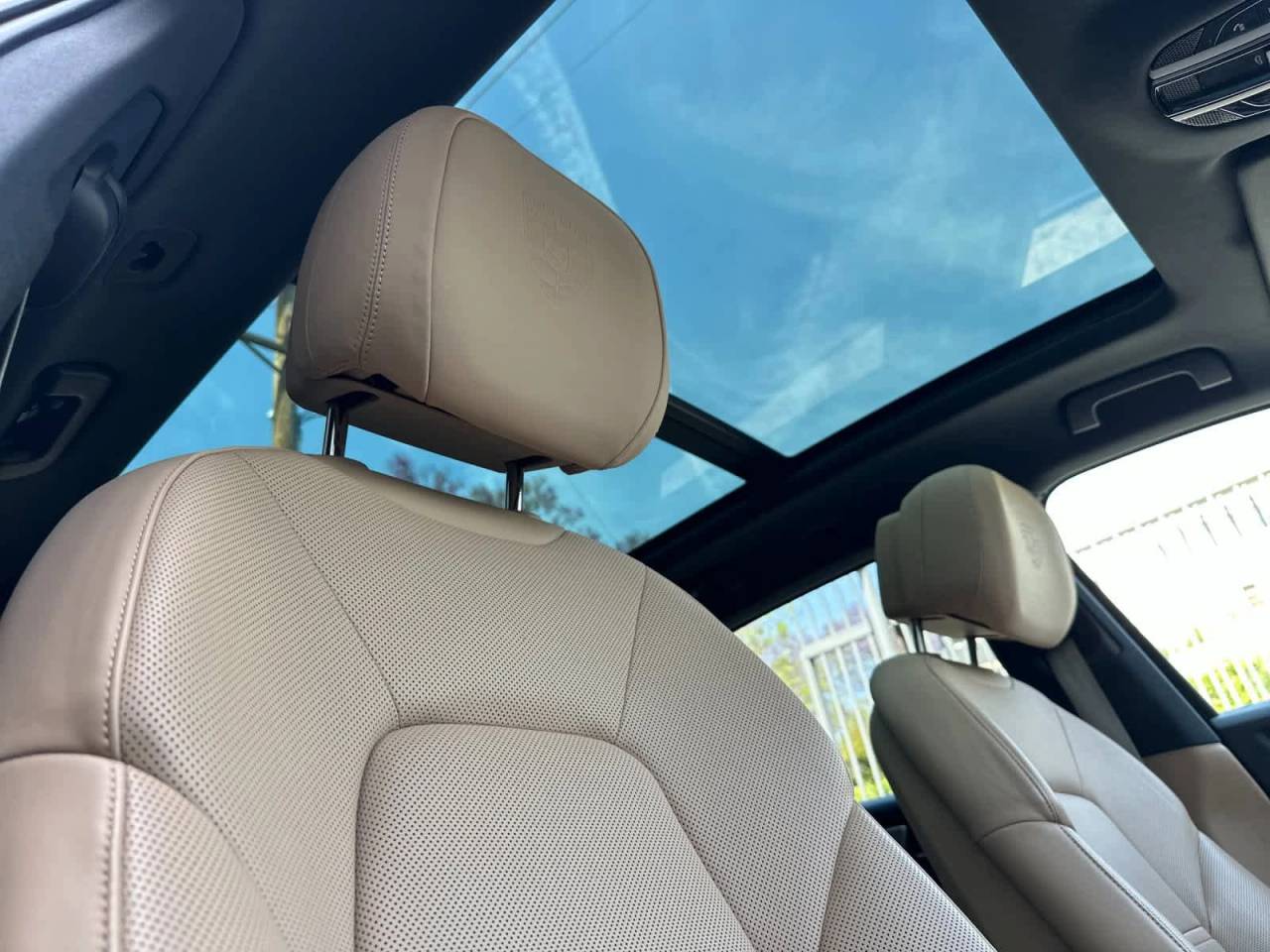 2023 Porsche Cayenne E-Hybrid Platinum Edition