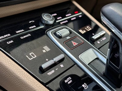 2023 Porsche Cayenne E-Hybrid Platinum Edition