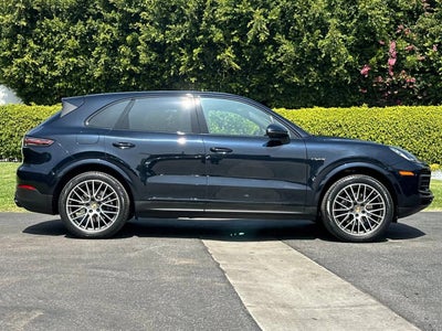 2023 Porsche Cayenne E-Hybrid Platinum Edition