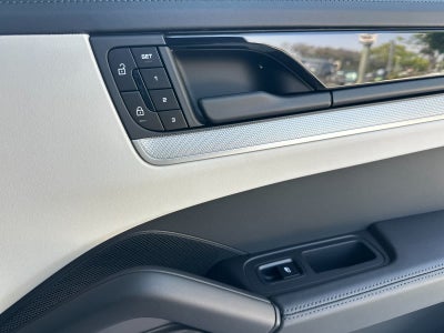 2025 Porsche Cayenne E-Hybrid