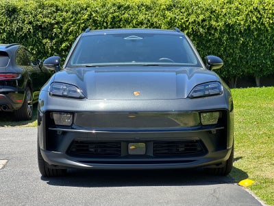 2026 Porsche Macan Macan GTS Electric