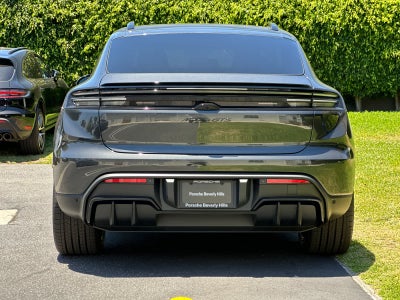 2026 Porsche Macan Macan GTS Electric