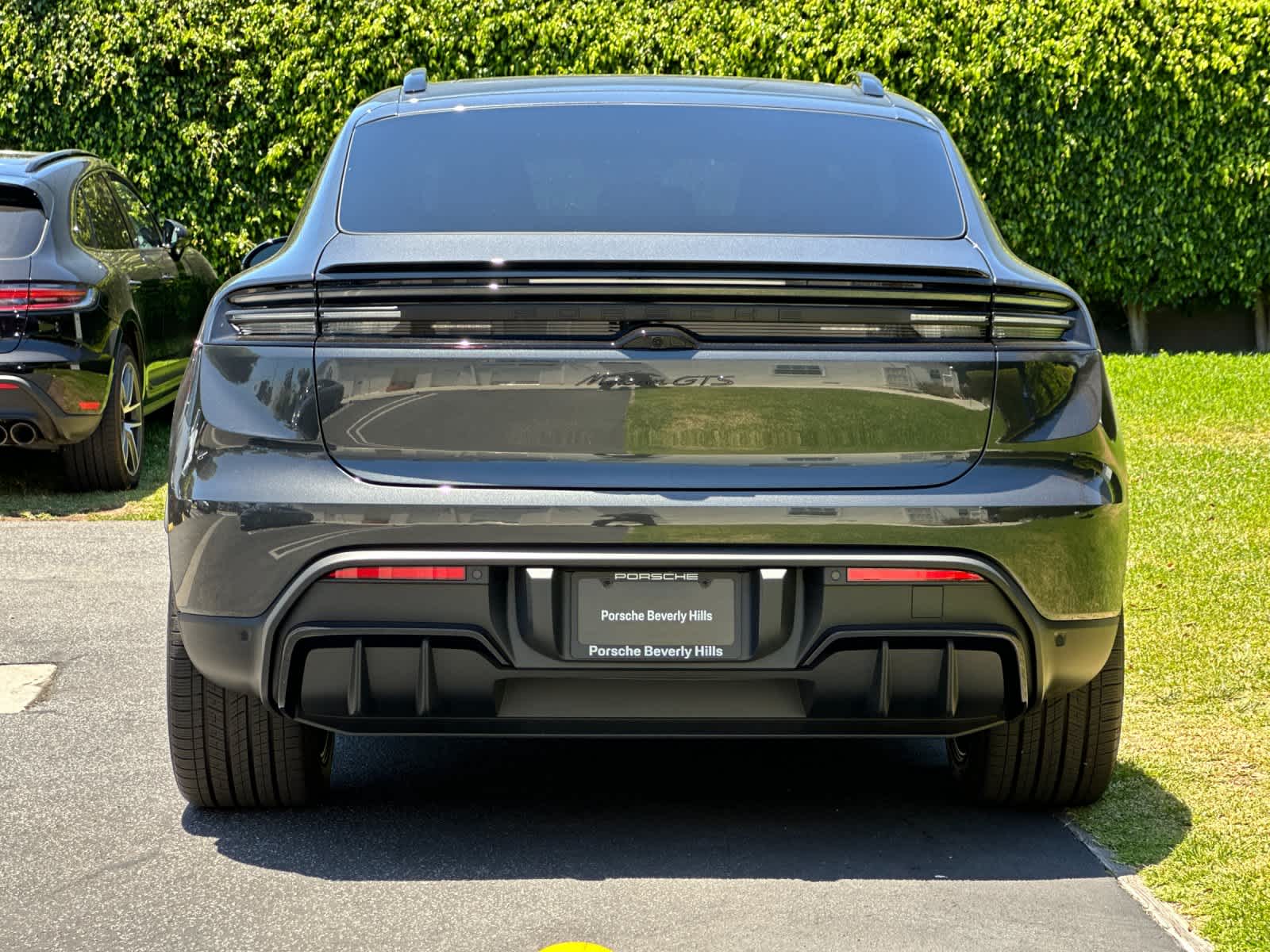 2026 Porsche Macan Macan GTS Electric