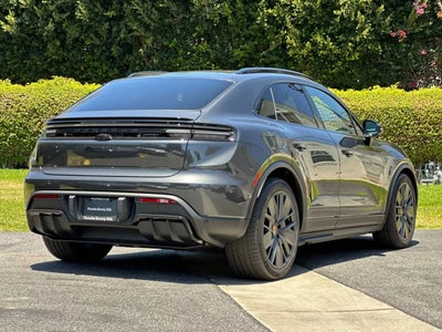 2026 Porsche Macan Macan GTS Electric