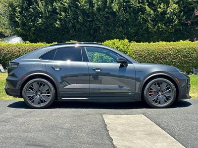 2026 Porsche Macan Macan GTS Electric