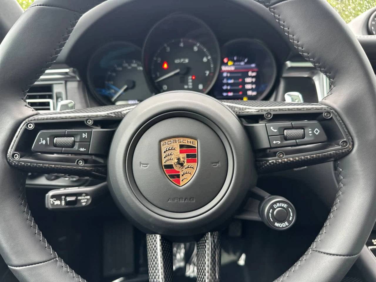 2025 Porsche Macan GTS