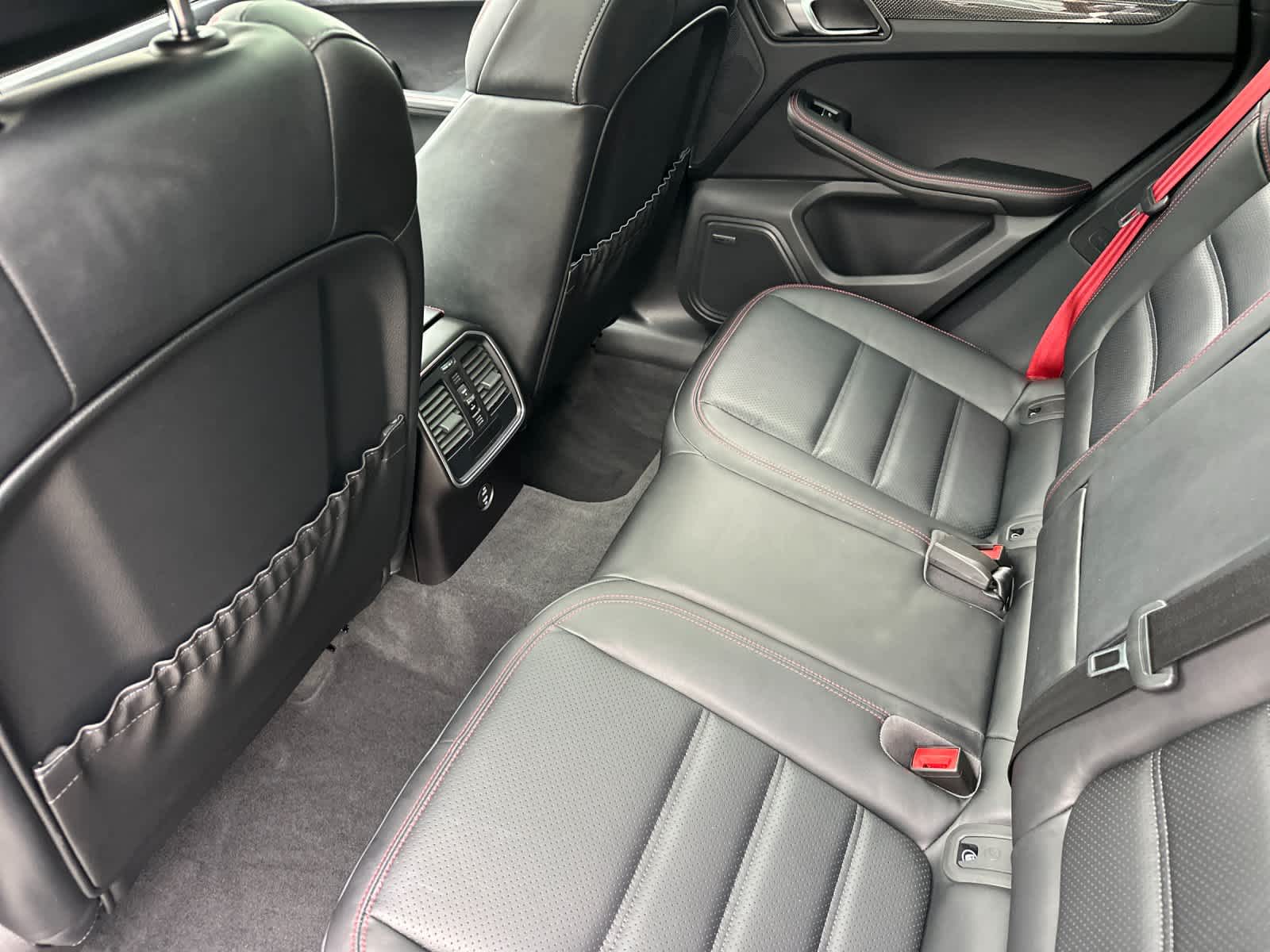 2025 Porsche Macan Macan GTS