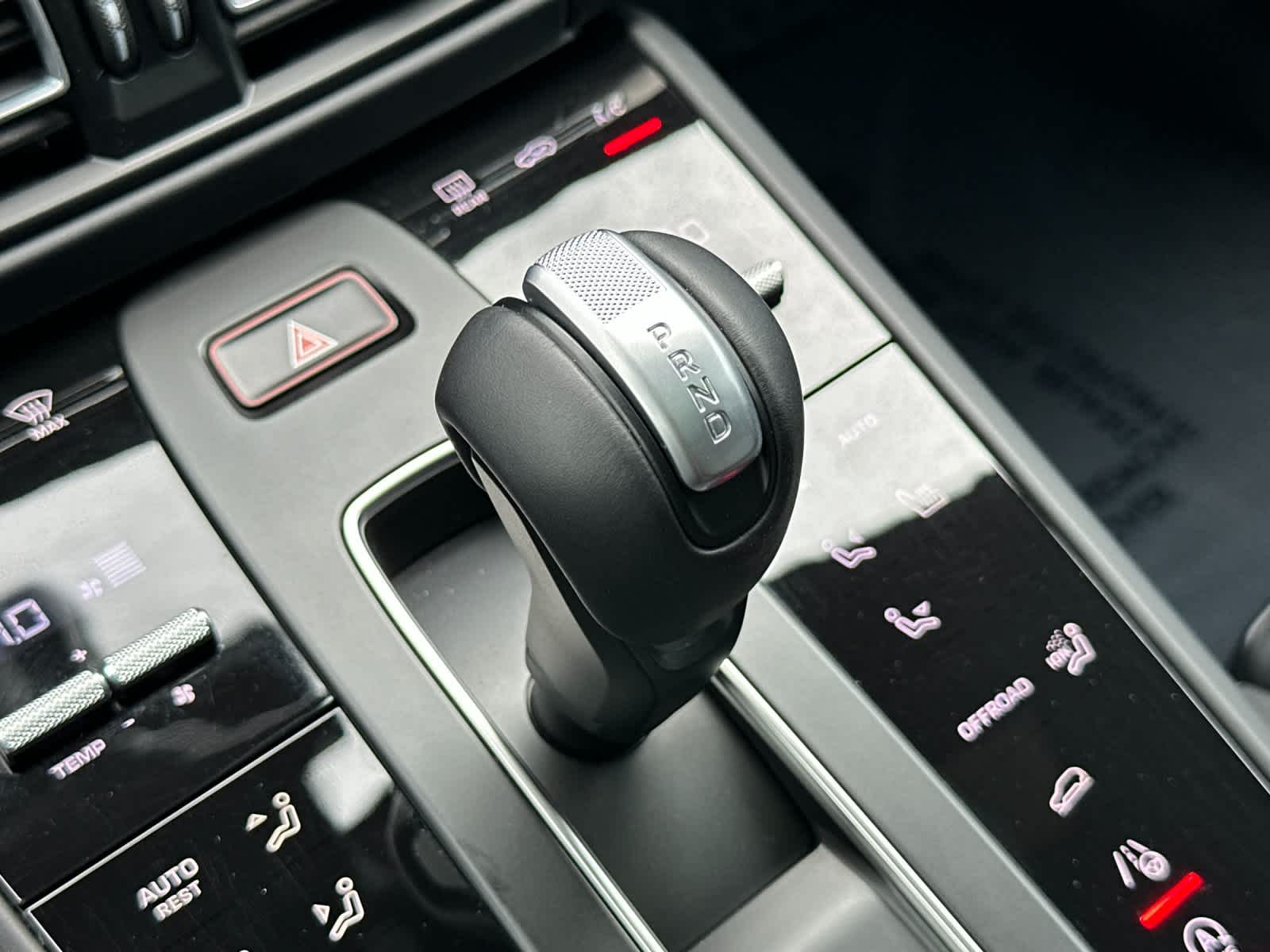 2025 Porsche Macan Macan GTS