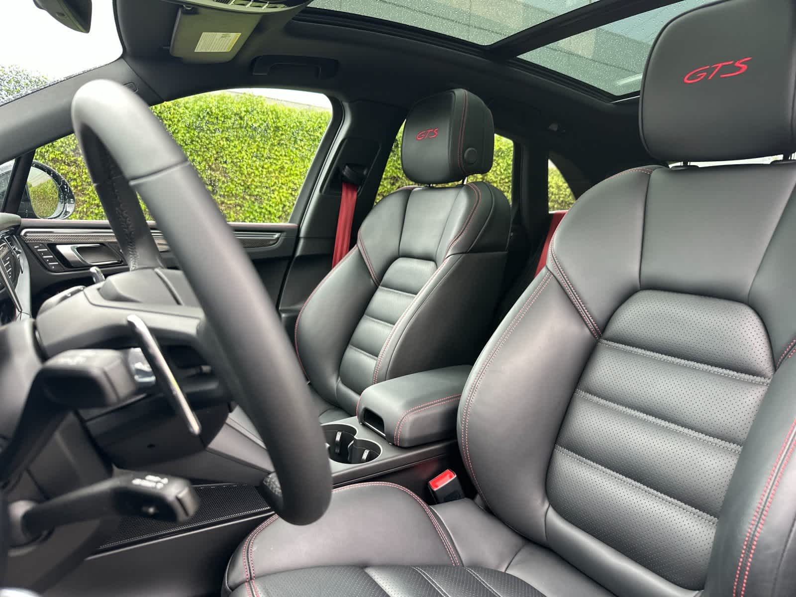 2025 Porsche Macan Macan GTS