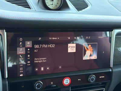 2026 Porsche Macan Macan GTS