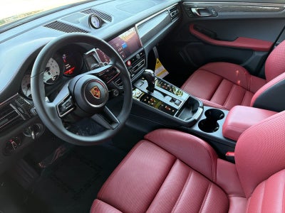 2026 Porsche Macan Macan GTS