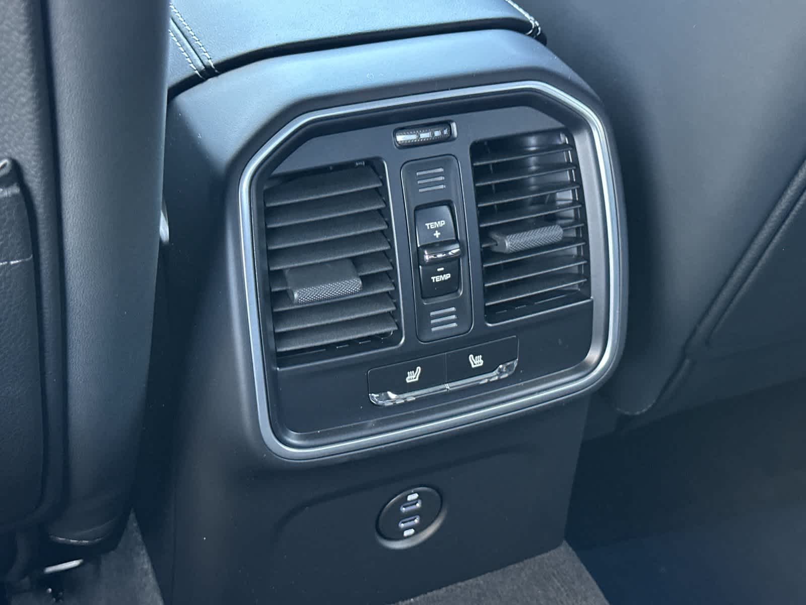 2026 Porsche Macan Macan GTS