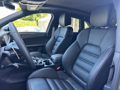 2026 Porsche Macan Macan GTS