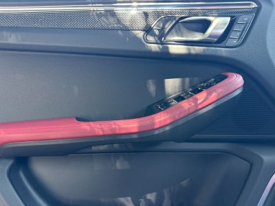 2026 Porsche Macan Macan GTS