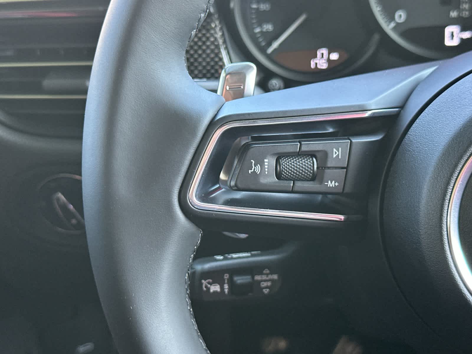 2026 Porsche Macan Macan GTS