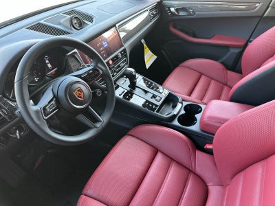 2026 Porsche Macan Macan GTS