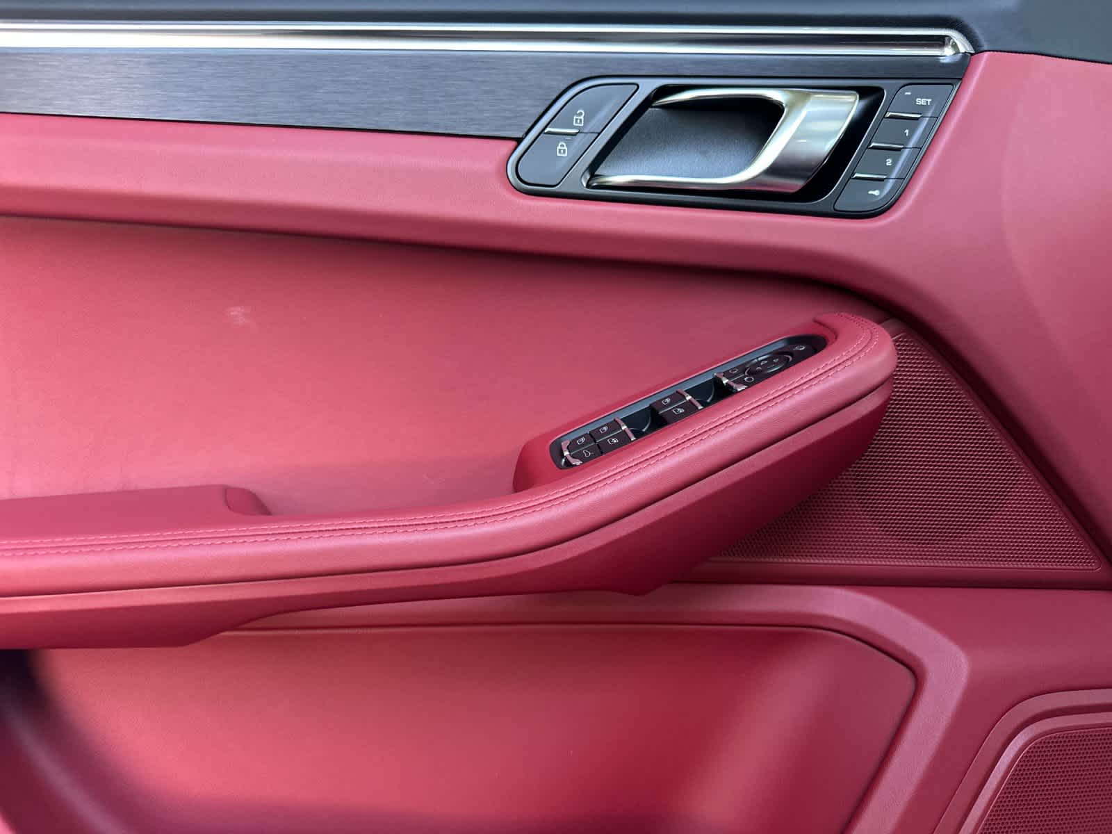 2026 Porsche Macan Macan GTS