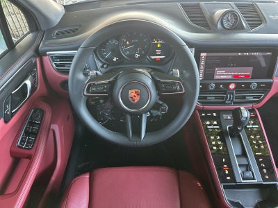 2026 Porsche Macan Macan GTS