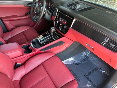 2026 Porsche Macan Macan GTS