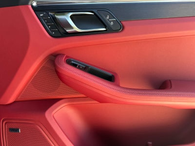2026 Porsche Macan Macan GTS