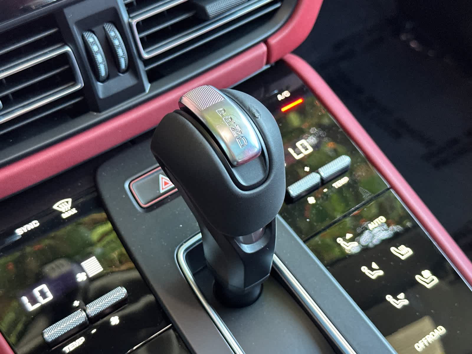2026 Porsche Macan Macan GTS