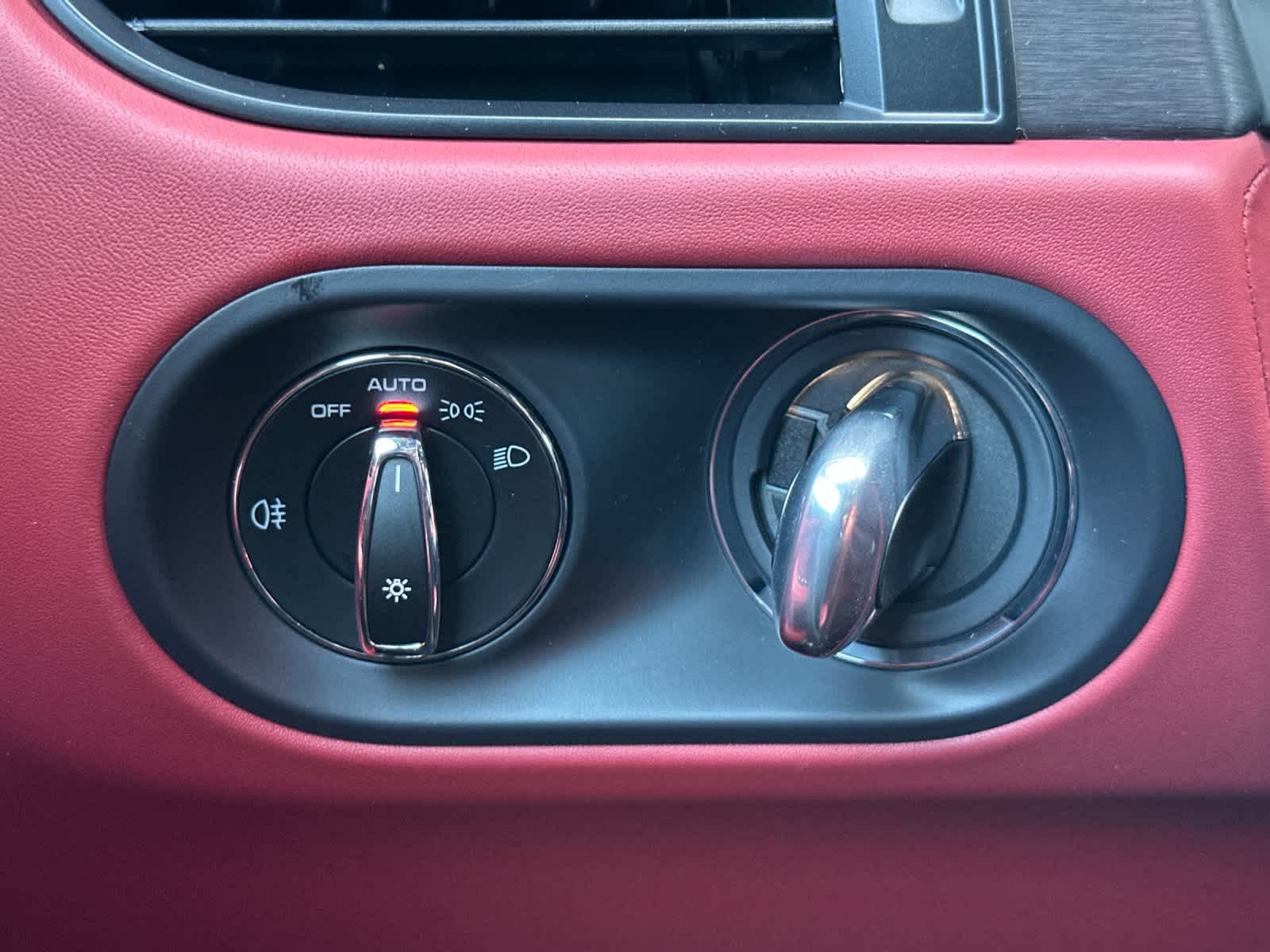 2026 Porsche Macan Macan GTS