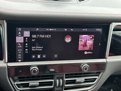 2022 Porsche Macan Macan GTS