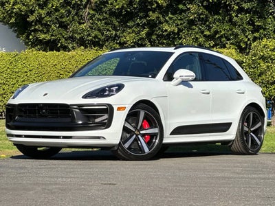 2025 Porsche Macan GTS